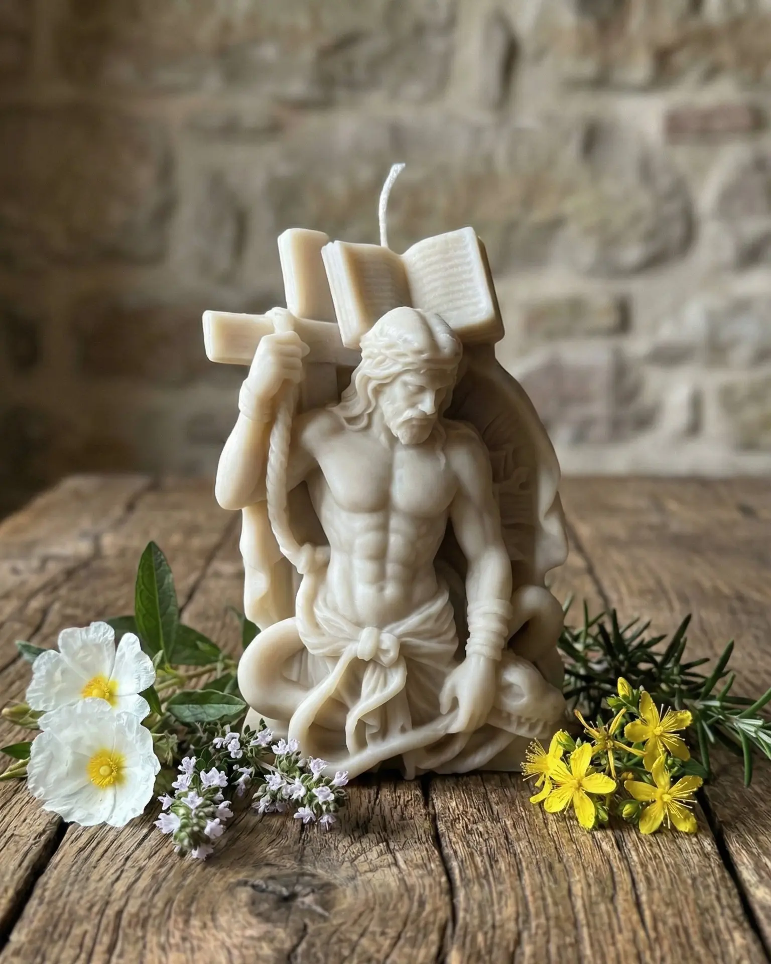 Vela religiosa artesanal "Cristo cautivo" - Imagen 4